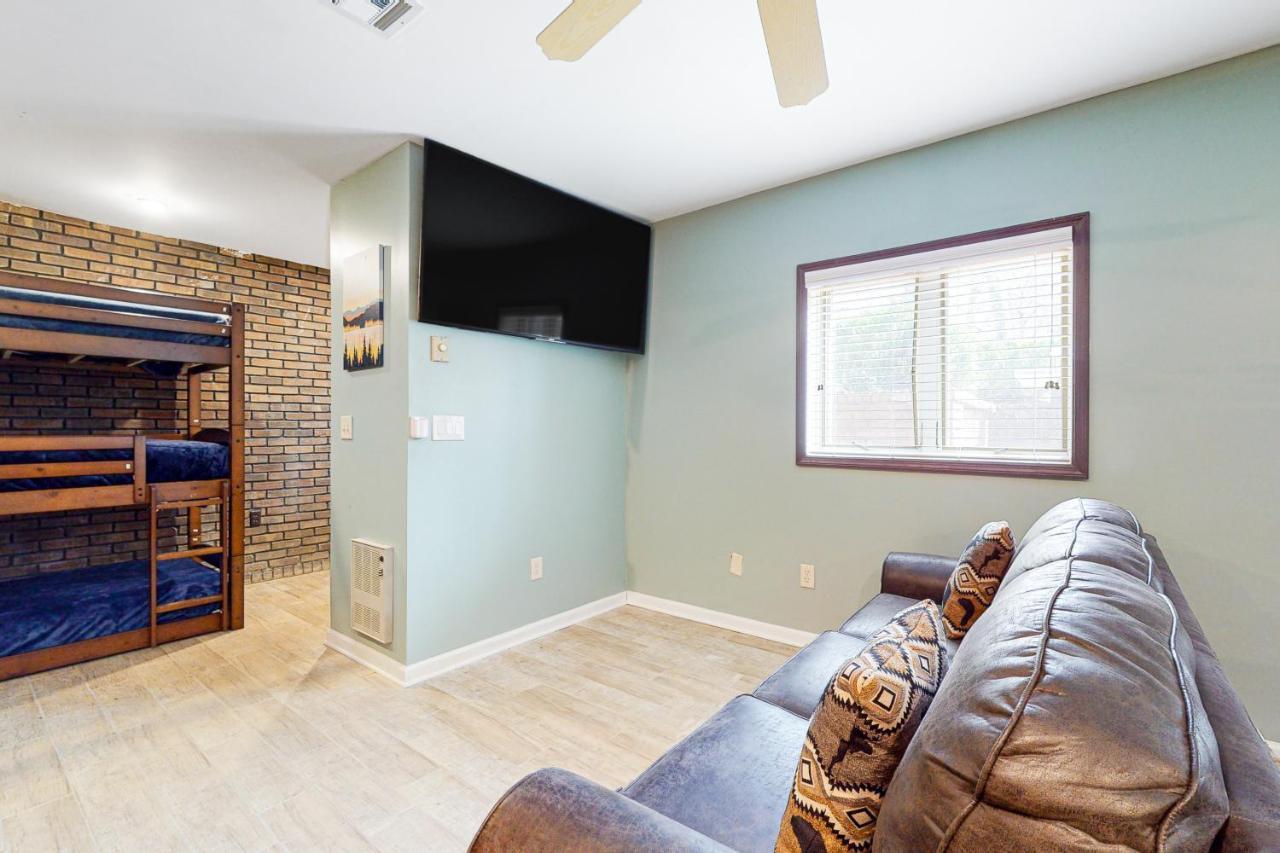 Smoky Mountain Castle Caretaker'S Apartment Sevierville Luaran gambar